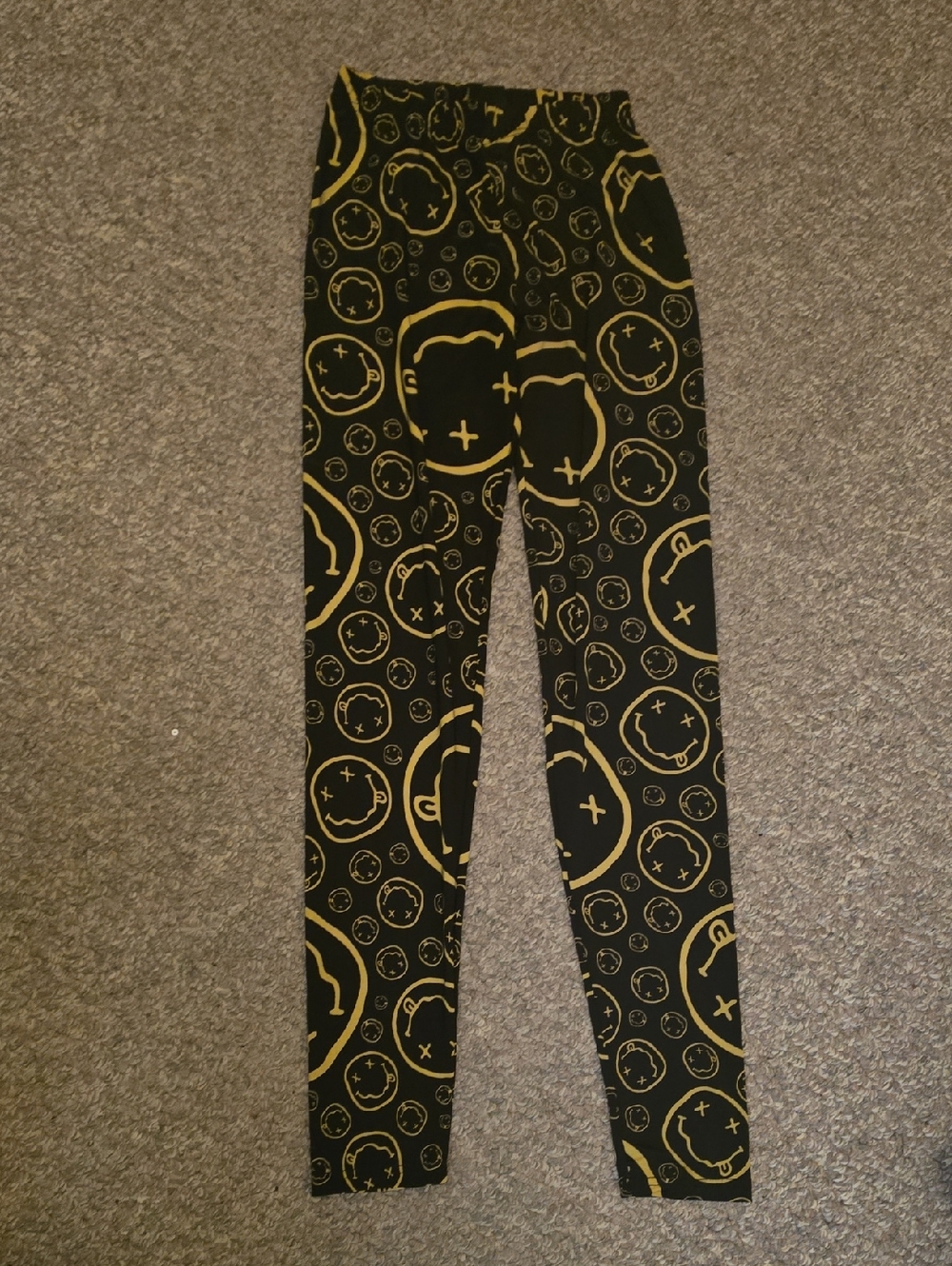 NIRVANA Black Leggings with Yellow Smiley Print